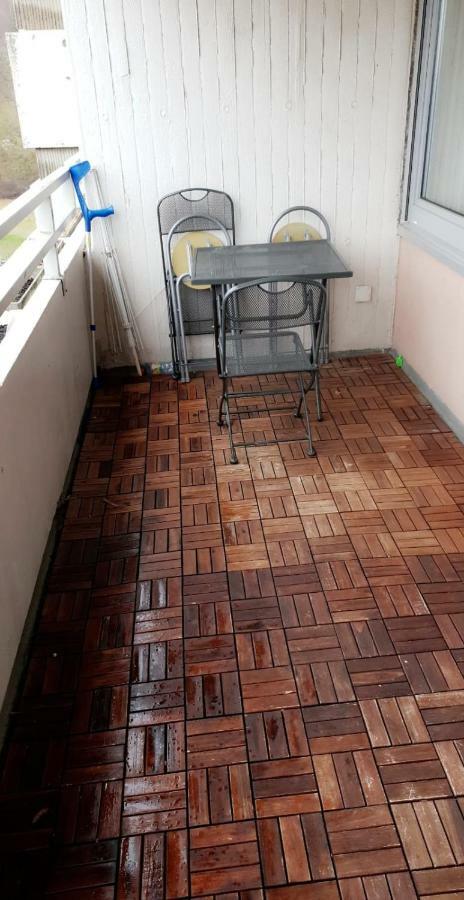 Sehr Schoene Drei Zimmer Deluex Wohnung In Sindelfingen Exterior photo